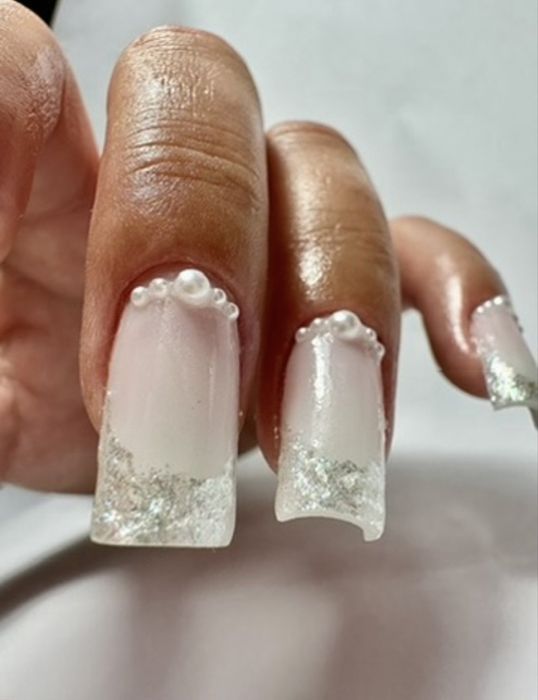 Manichiura cu gel salon podgoria