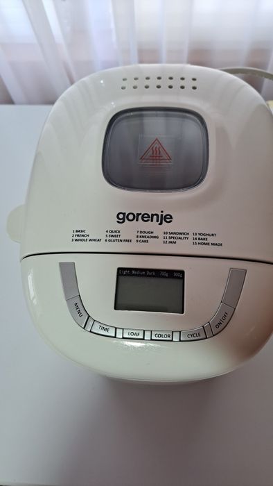 Vând masina de copt paine GORENJE BM910WII, 550W, 0.9l, alb