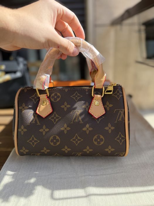 Louis Vuitton Speedy