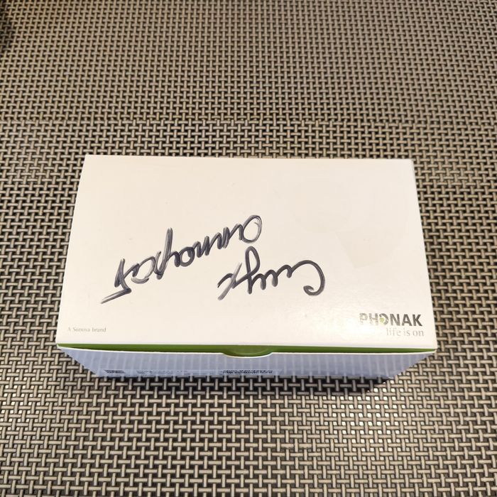 Продам слуховой аппарат Phonak Sky M