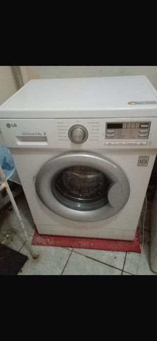 Продам стиралку,5.5кг