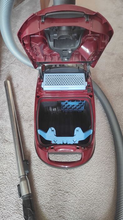 Прахосмукачка Miele C3 Cat & Dog