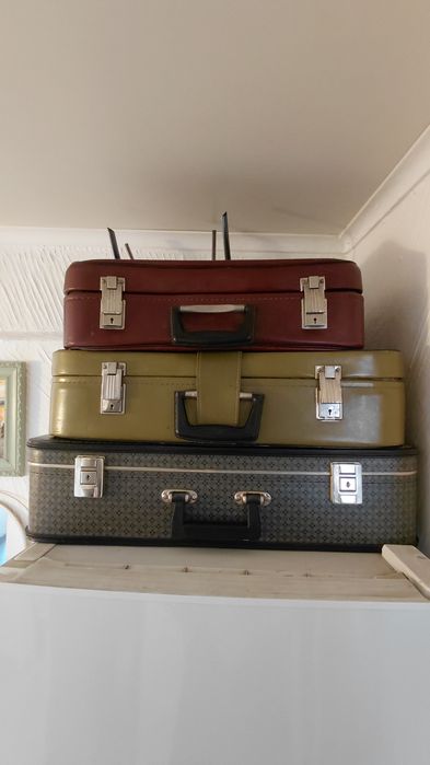 Чемоданы винтажные советские