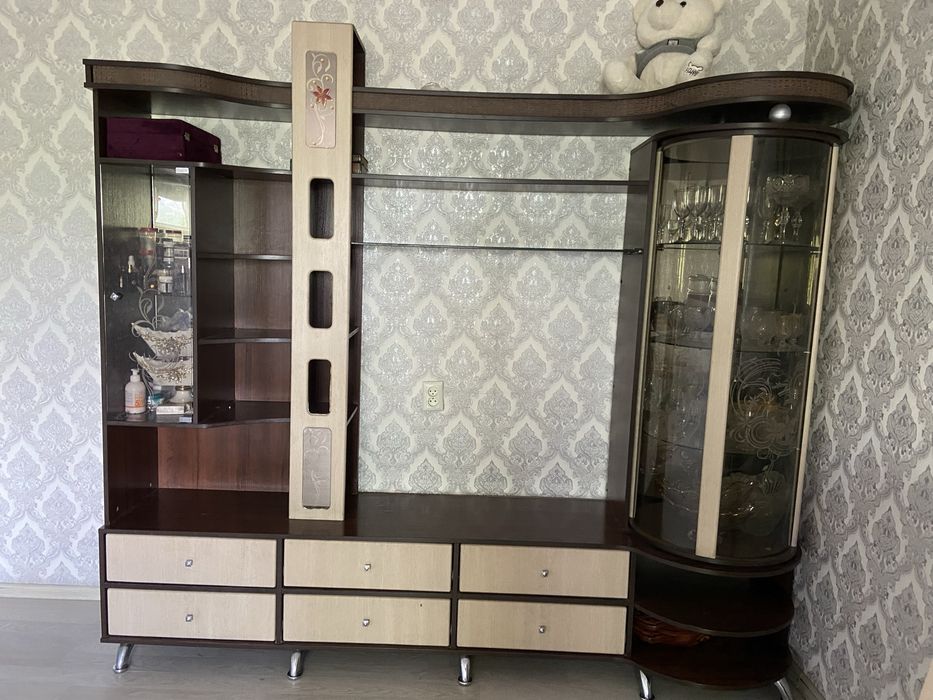 Стенка для гостевой