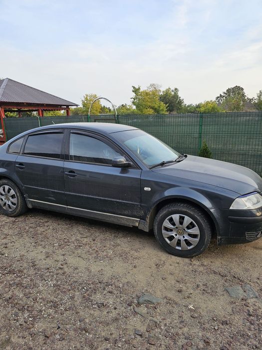 Vand VW passat B 5 .5 19.TDI .Pret 1800!