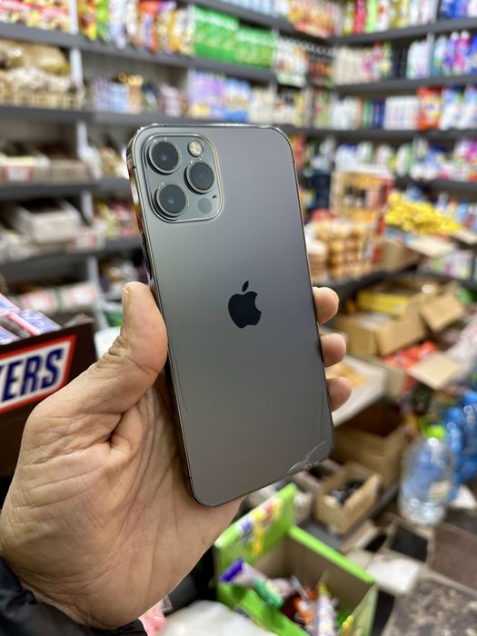 iPhone 12 Pro 128GB телефон в хорошем.