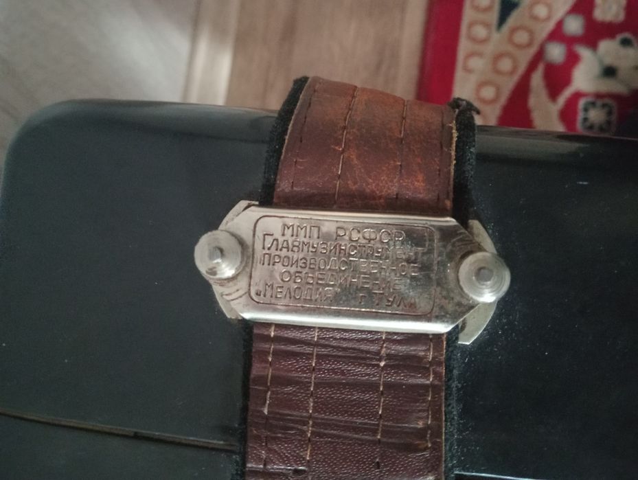 продам кнопочный аккордеон