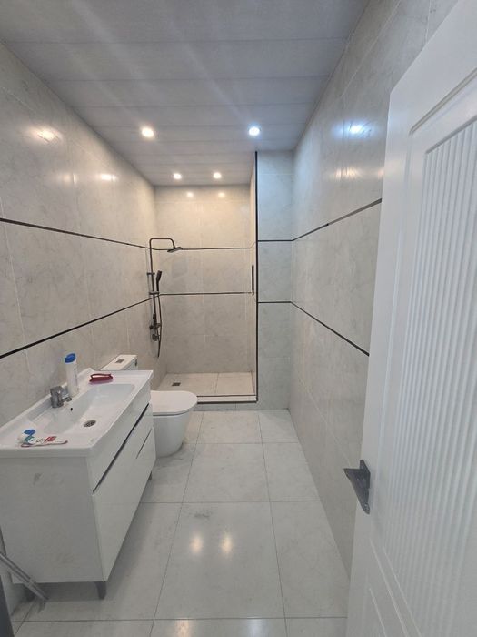 Продается дом  2 этажа + подвал 6 ком 160м2 зем 2 сот