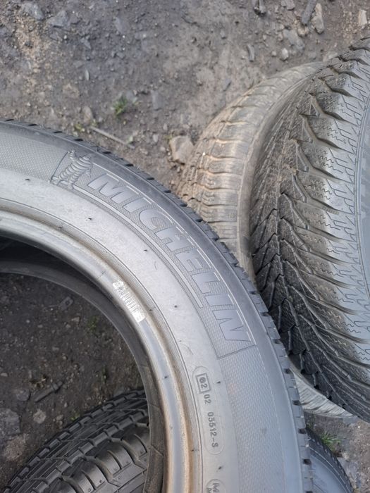 Vand 1 sau 2 anvelope 195 65 15 noi 1 buc michelin 1 buc dunlop
