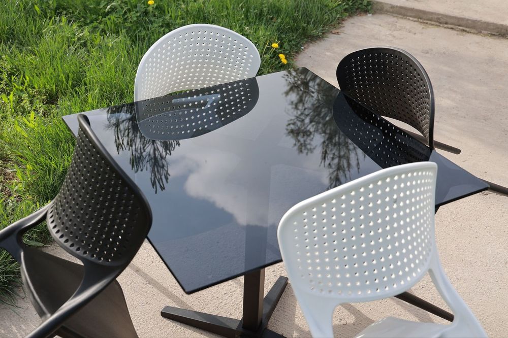 Продаются столы и стулья