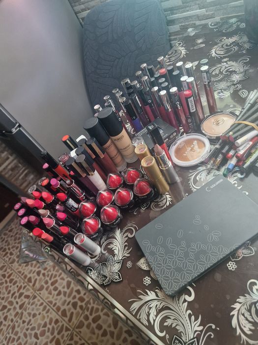 Produse make-up toate sau la bucata