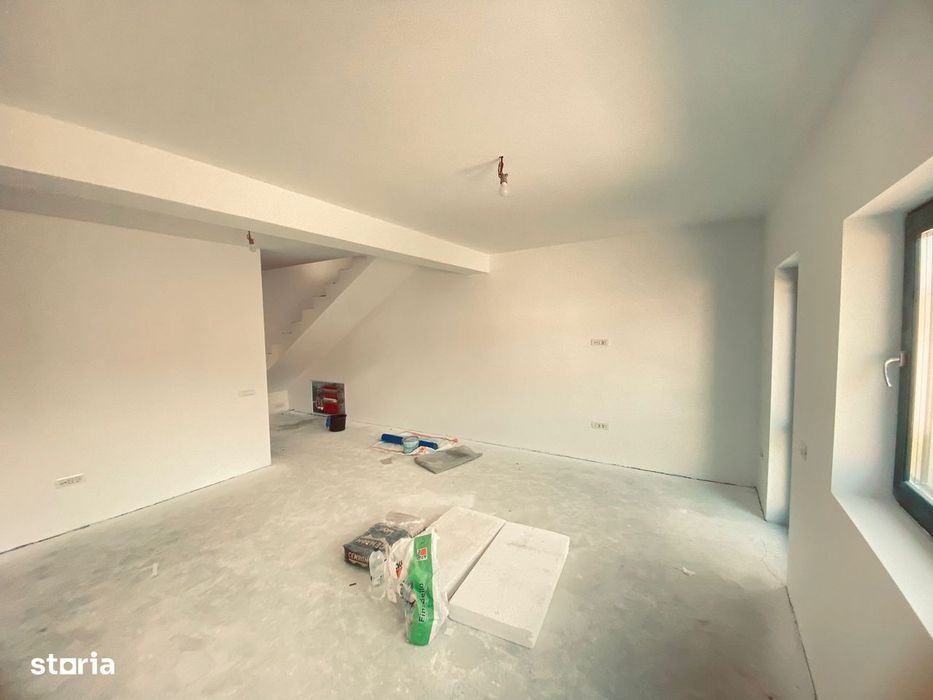 Duplex cu 4 camere si mansarda. Curte 250 mp. Comision 0