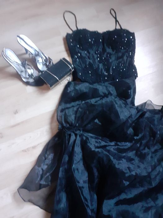 Елегантен бален тоалет.