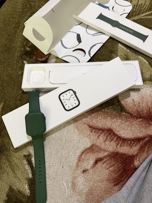 Apple Watch 7 series 45 mm
