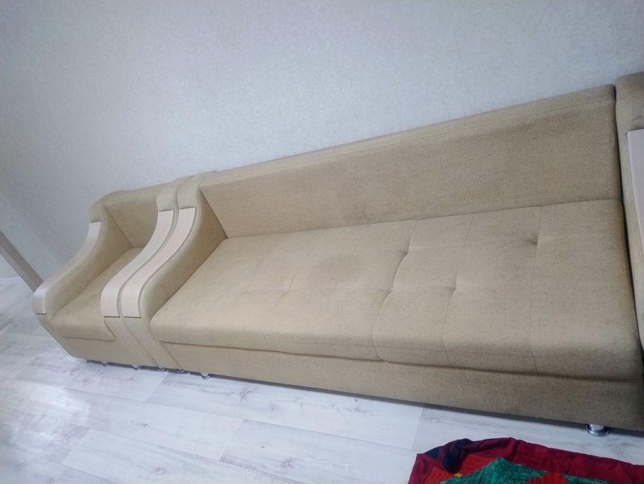 Продам диван с креслами раздвижной