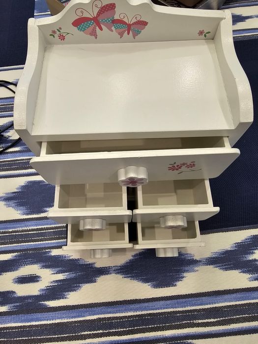 Шкатулка для украшений