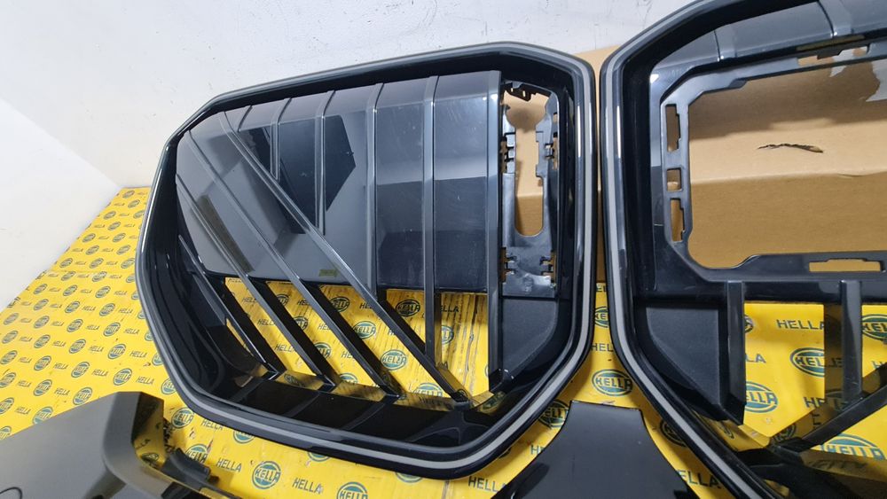 Grila masca radiator lumina glow ornament bamdou bara M  BMW X3 G45