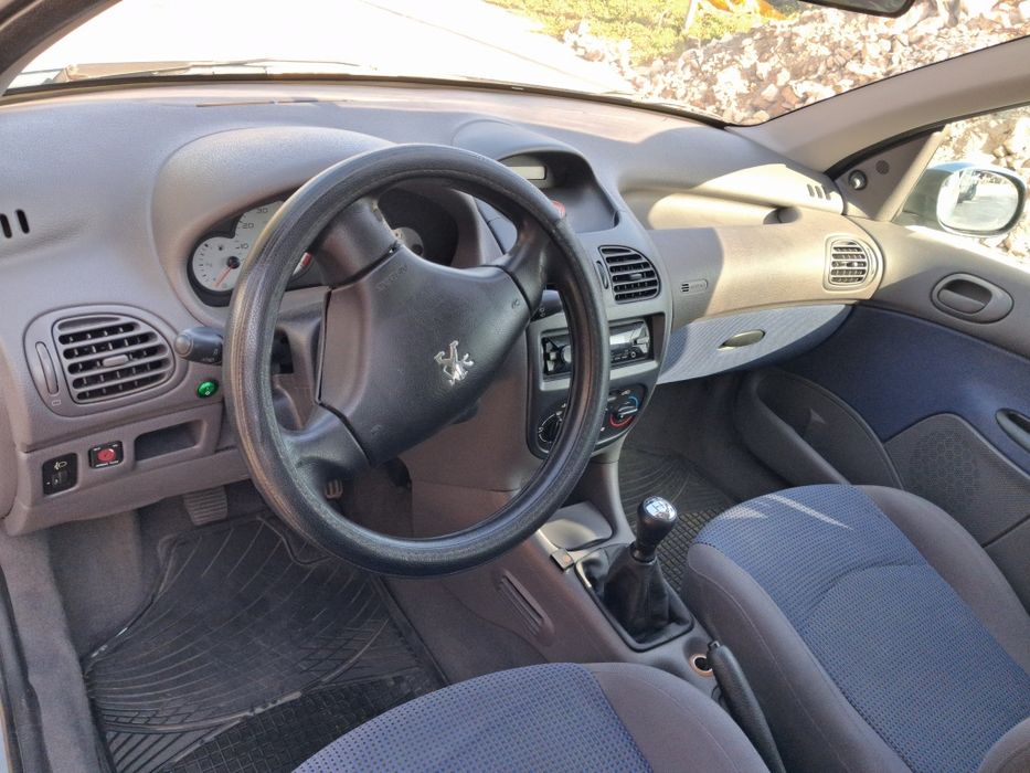 Пежо 206 sw 2003г бензин/газ 1.4