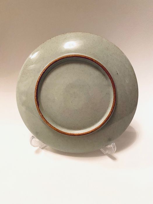 керамическая тарелка