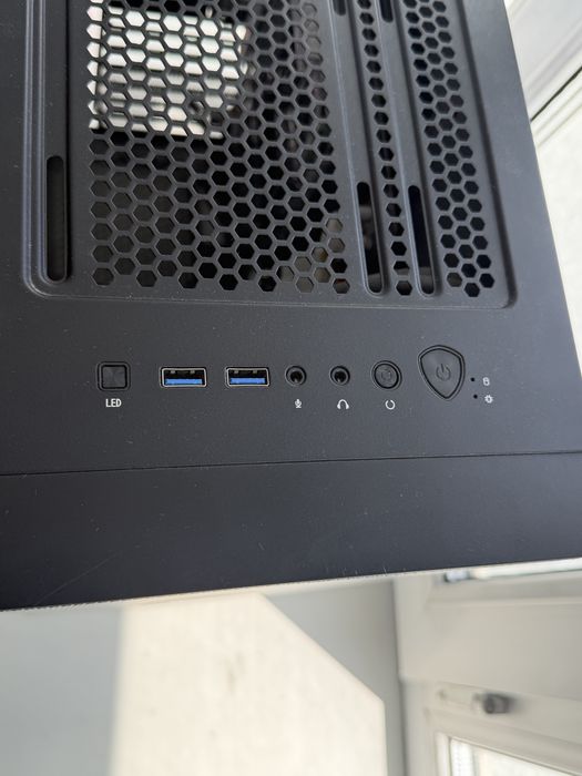 Msi Mag Forge 111R