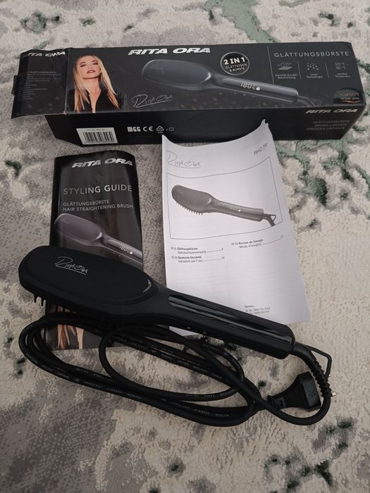 Perie întins părul