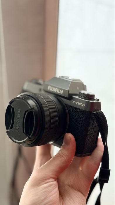 Продам камеру Fujifilm X-T200