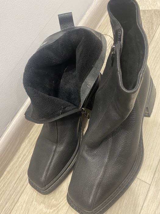 Продам женские туфли