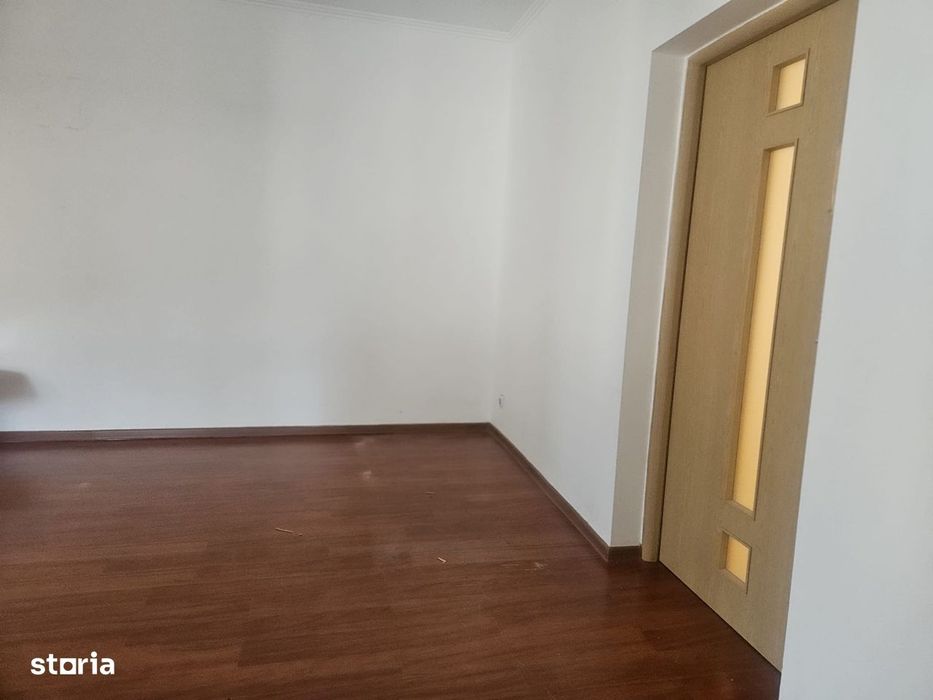 Casa renovata 3 camere, curte mare de 916 mp ] Salard