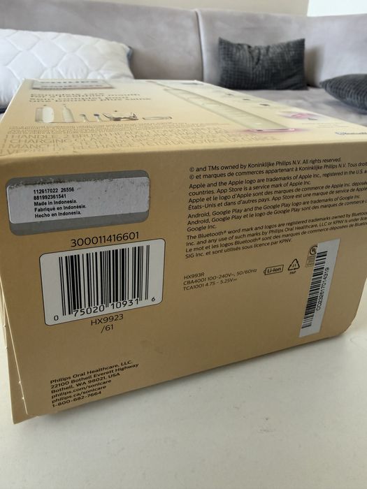 Неразопакована четка за зъби Philips Sonicare 9500 HX9923/61