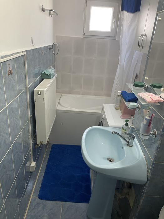 Apartament in Targoviste , zona Vatra  , etaj 3 ,cu doua camere
