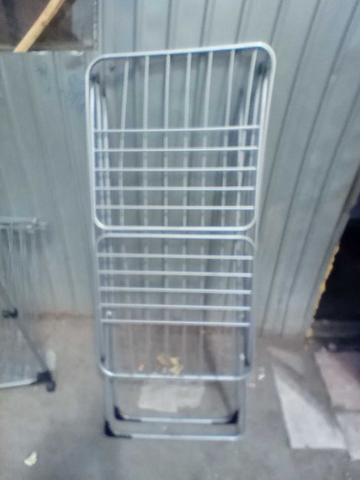 Срочно продам вешалки, сушилки, подставки для обуви