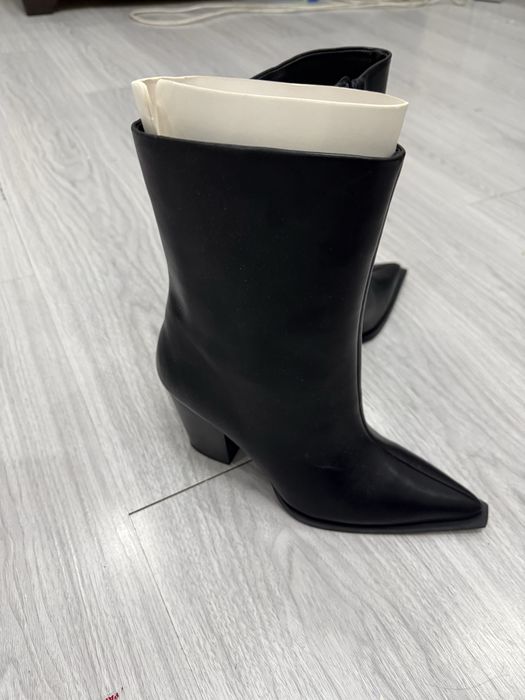 Продаю с магазина Castro с германии 100% орегинал