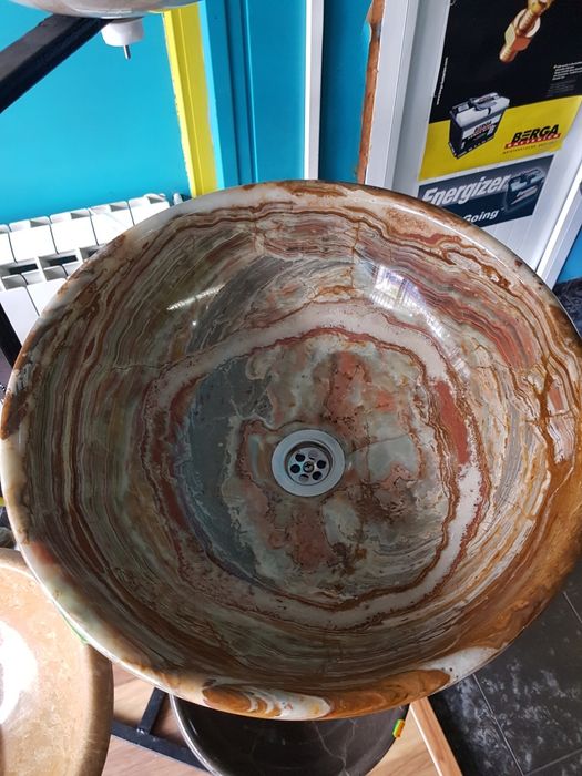 Мивки от оникс и мрамор