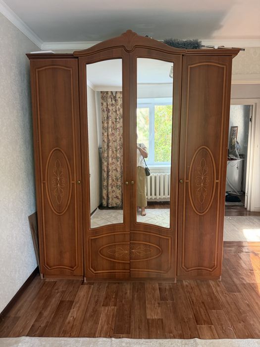Продам шкаф и комод б/у