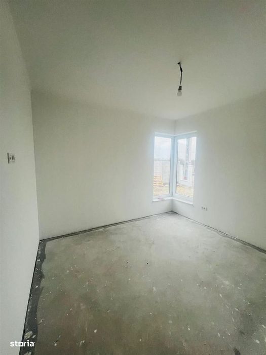 Casa partial finisata in Santandrei