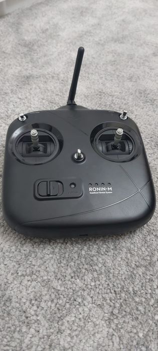 Ronin m + 2 baterii - stare foarte buna