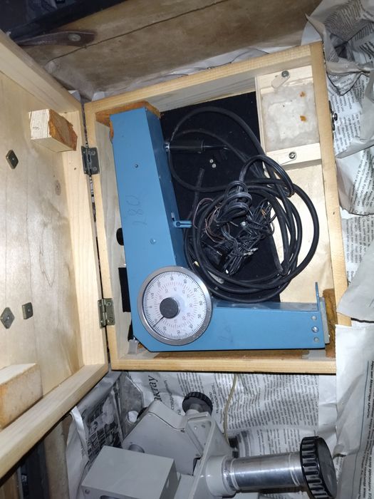 Микроскоп продам