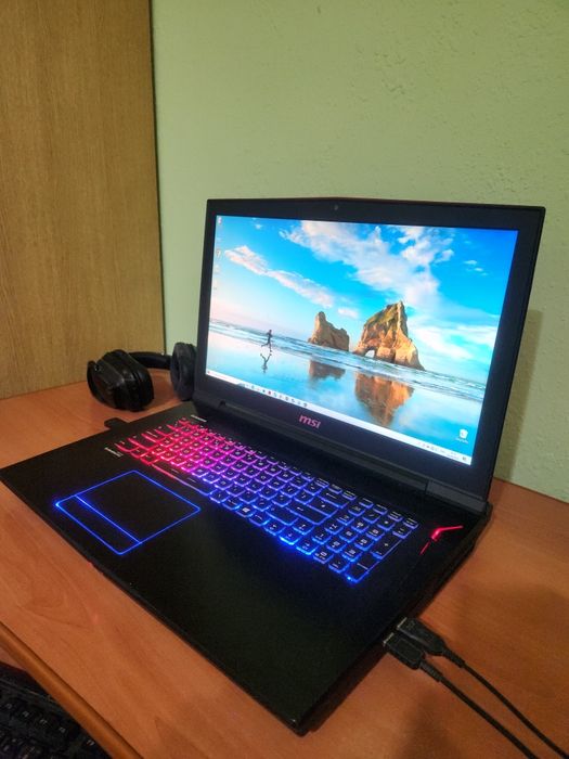 MSI TITAN gt73 _