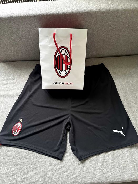 Мъжки футболни шорти на футболен отбор Милан