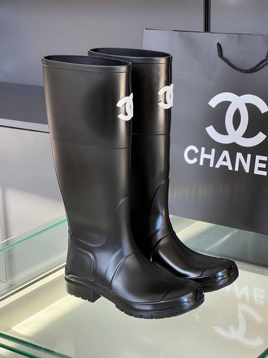 Cizme Chanel noi