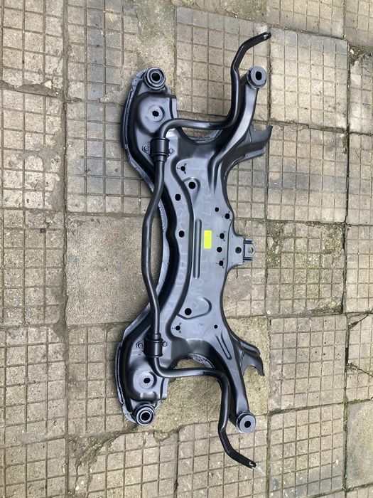 Преден мост за тойота корола версо/Toyota corolla verso 04-08г