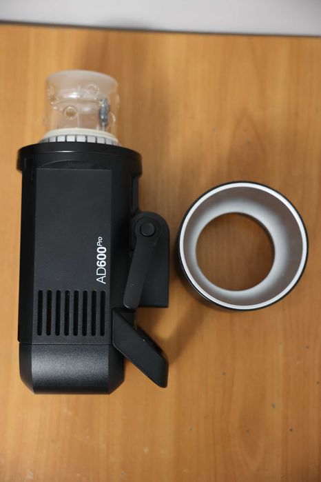 Продам Импульсный свет Godox Witstro AD600Pro