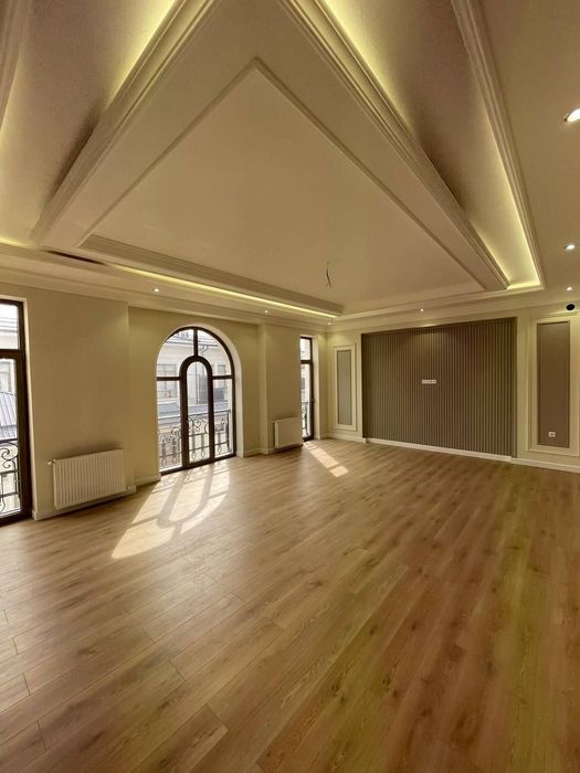 Ховли сотилади янги подключ Медгарадокда 3 сотих 7 та хона