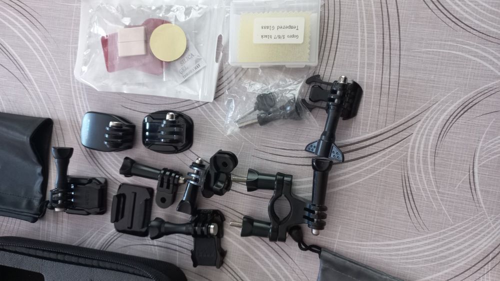 Продам экшен камеру  Gopro 8.