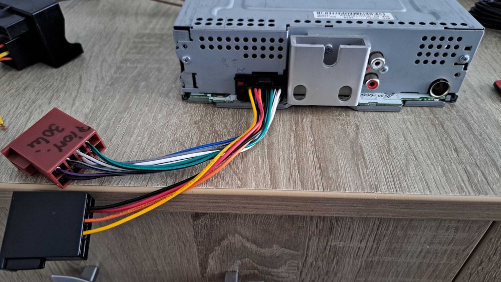 Casetofon auto Pioneer MVH-S100UB
