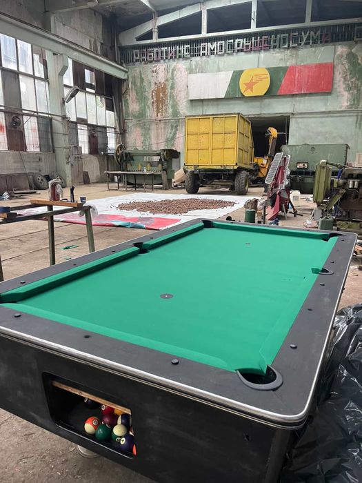 Билярдна маса - билярд