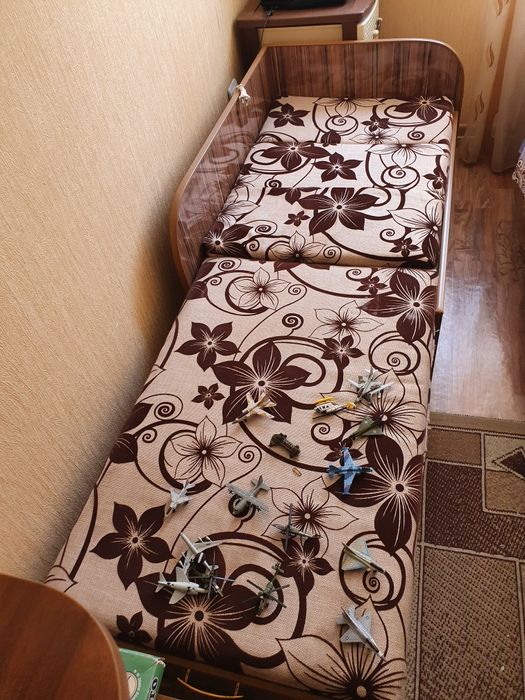 Кровать односпальная