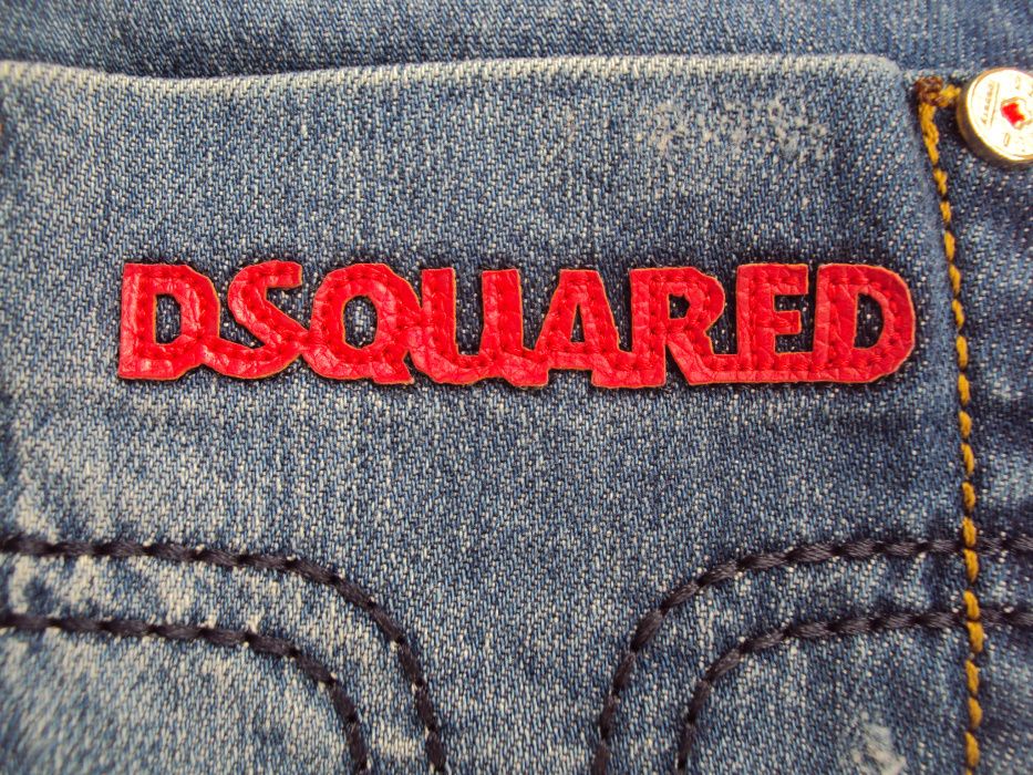 Маркови накъсани дънки