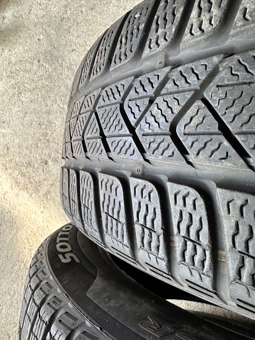 Anvelope de Iarna Pirelli 215/55R17 94H
