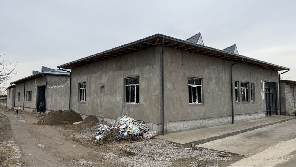 Uy sotiladi yengi qurilgan 2024